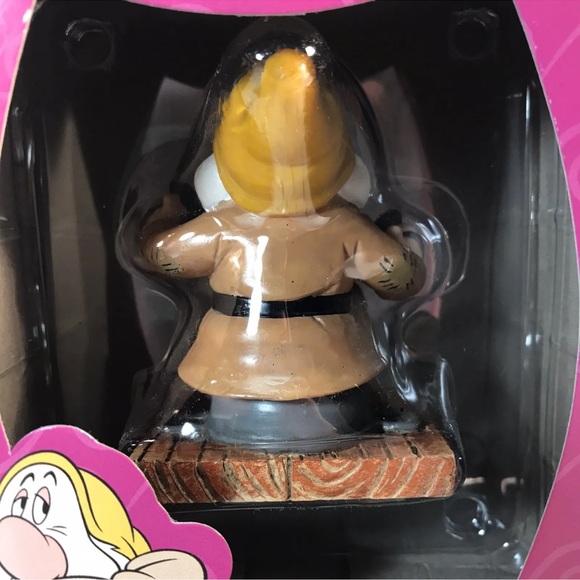 Disney Princess Enesco SNEEZY Dwarf Figurine Snow White Christmas Decor - Picture 7 of 9